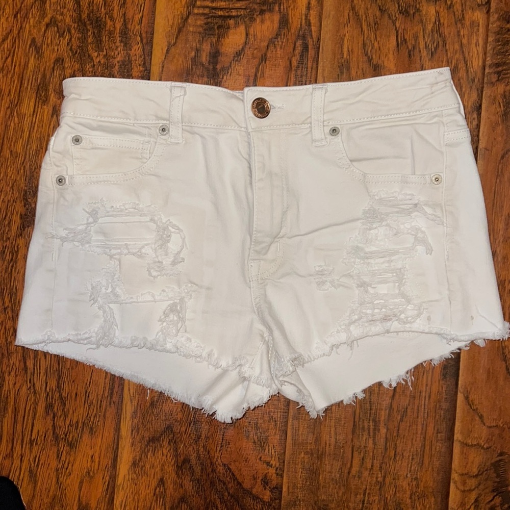 American eagle white shorts